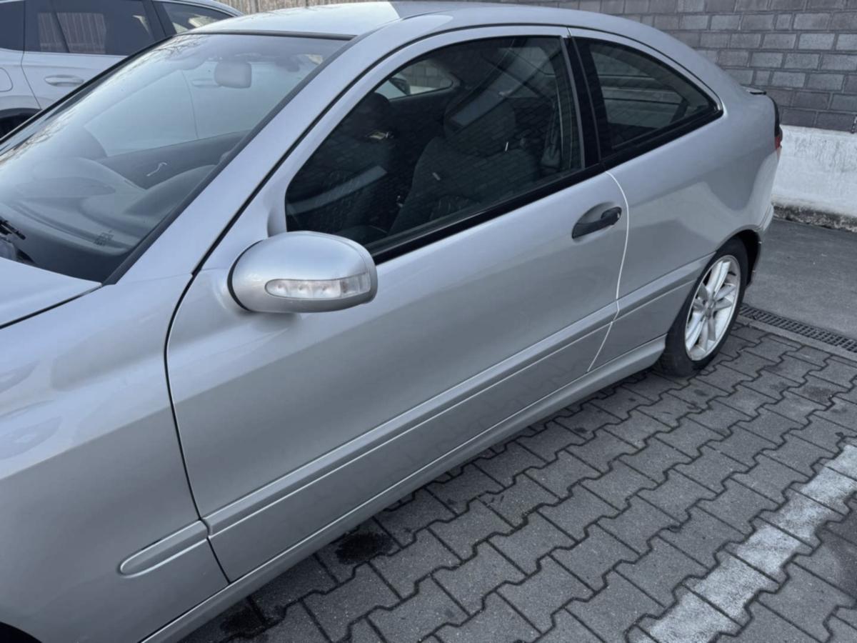 Mercedes Sportcoupe CL203 original T&uuml;r links 744 Brillantsilber Rohbau Bj.2003